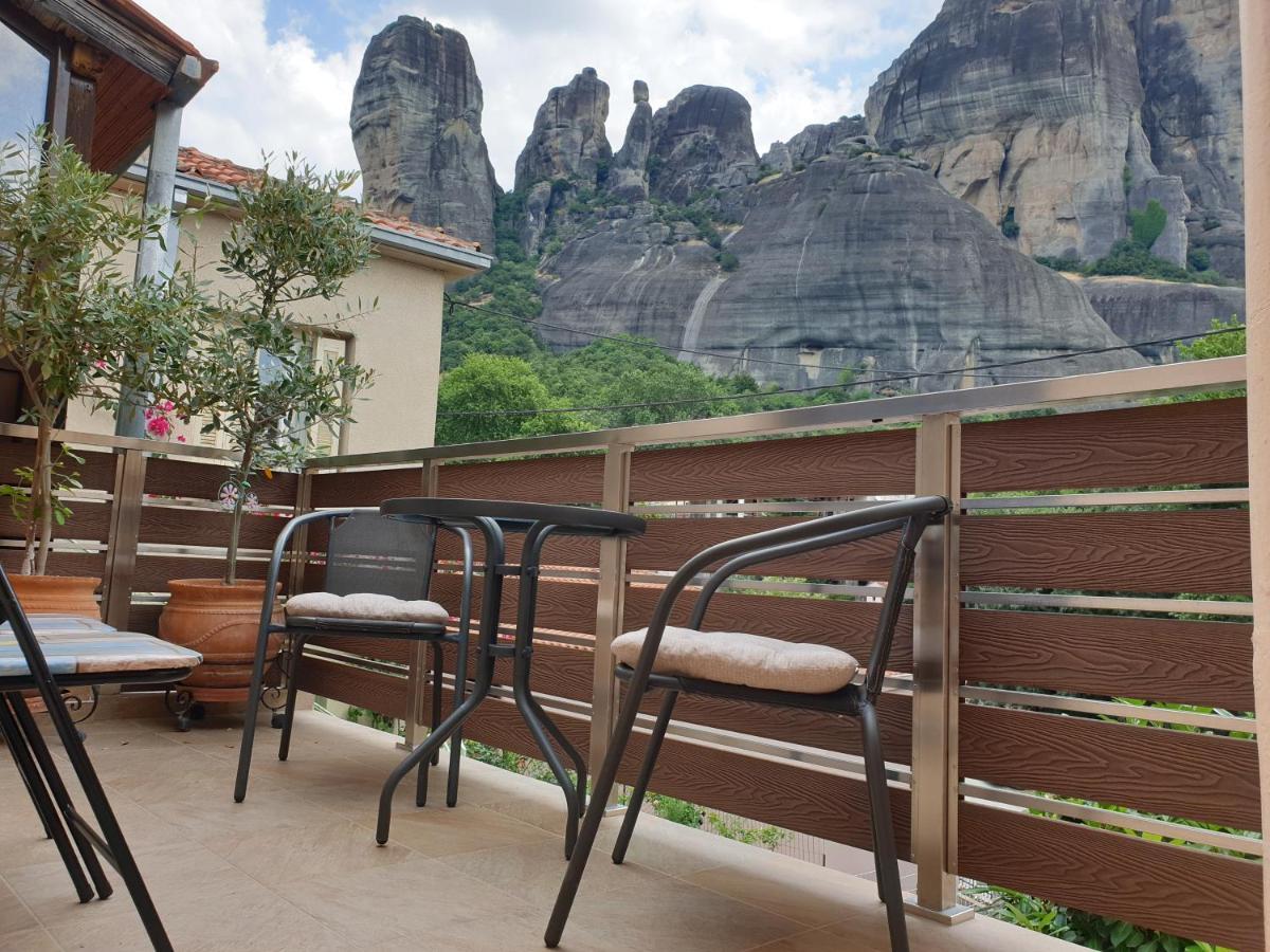 The House Under The Rocks Of Meteora 1 Apartment Kalambaka Bagian luar foto